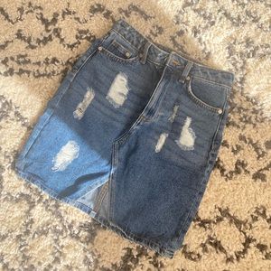 H&M distressed denim mini skirt. Sz. 2
